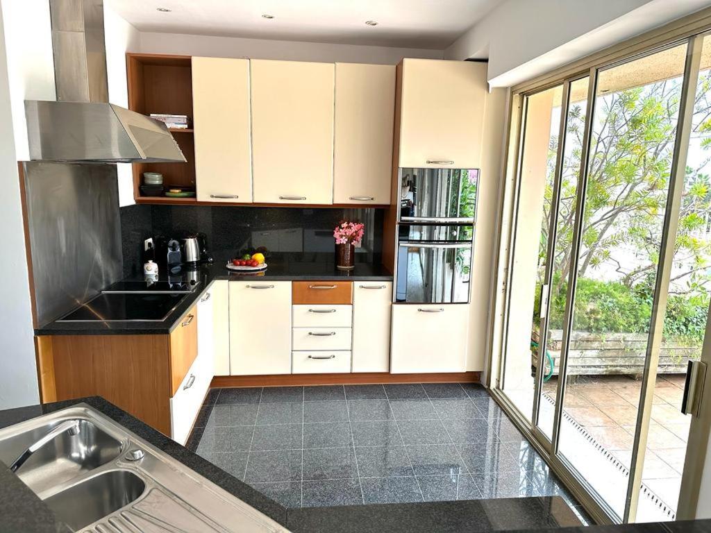 Panoramic Sea View Penthouse With Jacuzzi And 450 Sqm Terrace Apartment Antibes Exterior photo