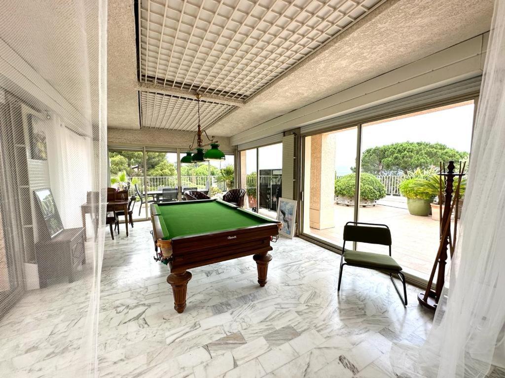 Panoramic Sea View Penthouse With Jacuzzi And 450 Sqm Terrace Apartment Antibes Exterior photo